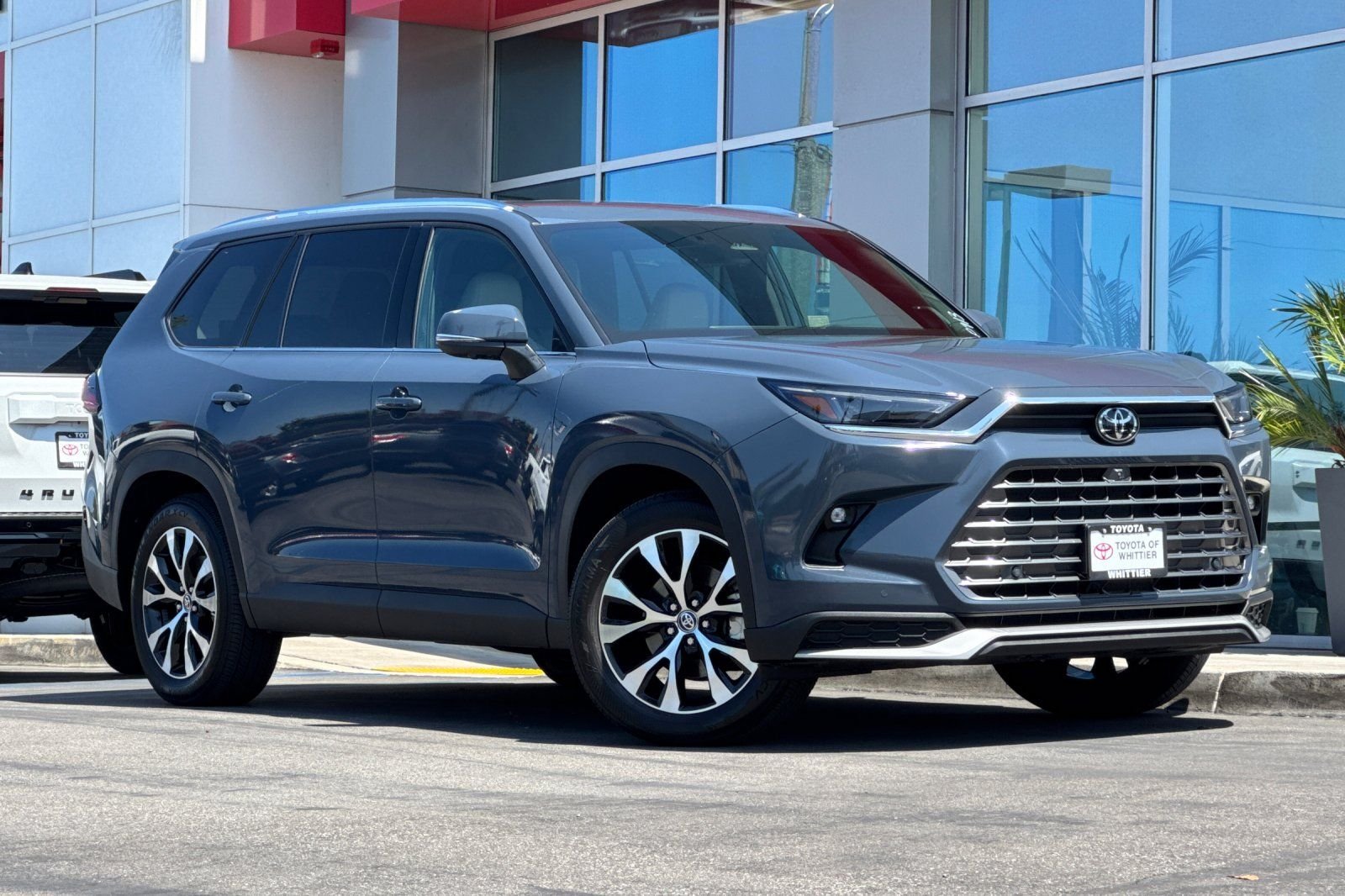 toyota grand highlander 2025 5TDADAB54SS019500 image toyota grand highlander 2025 5TDADAB54SS019500 image